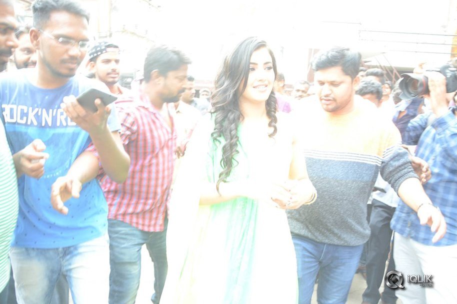 Nela-ticket-Team-Sells-Tickets-at-Sandhya-Theatre